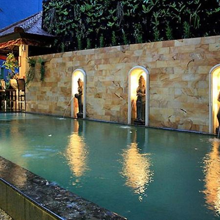 Taman Ayu Legian Hotel Exterior foto