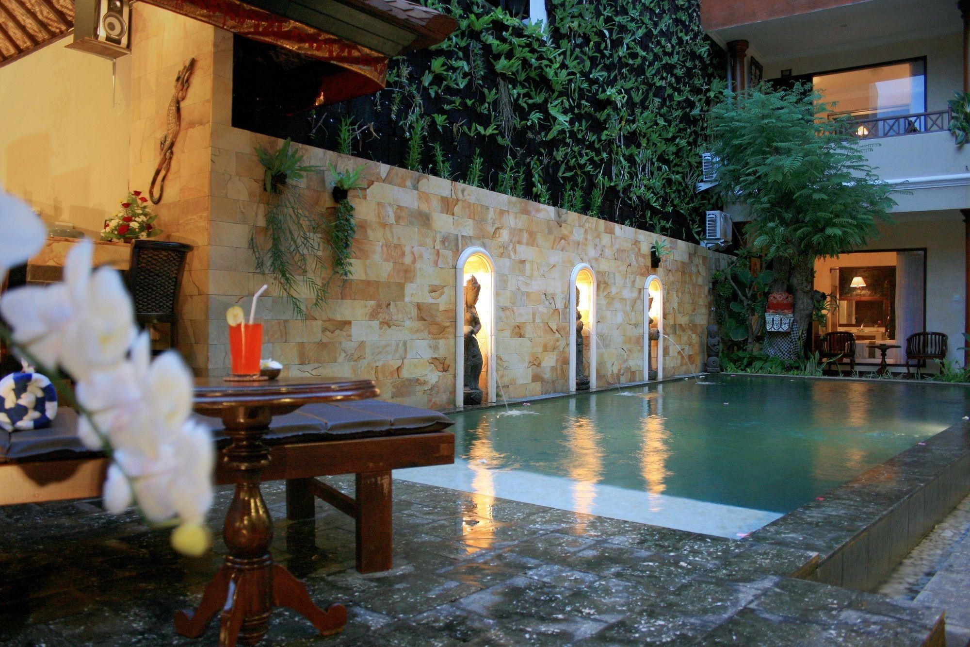 Taman Ayu Legian Hotel Exterior foto